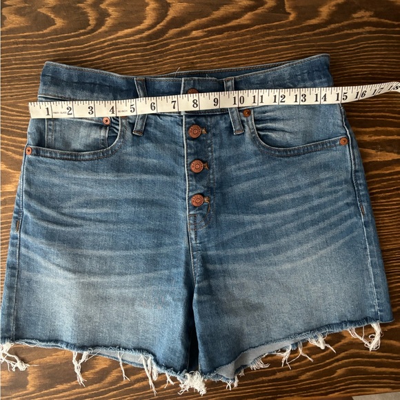 Madewell 4 inch Short - Picture 3 of 6